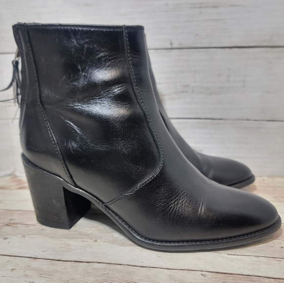 Madewell  Womens Leather Booties Ankle Boots Heels Back Zip B2061 Black Sz 7.5 - Picture 3 of 14